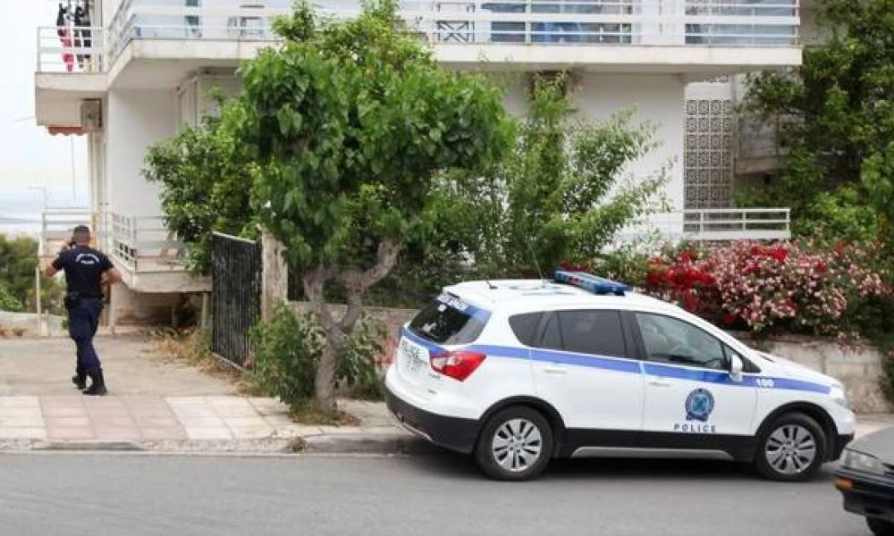 Αμαλιάδα: "Είχε θολώσει το μυαλό μου"- Όσα είπε ο άντρας που ζούσε επί 20 μέρες με το πτώμα της μητέρας του